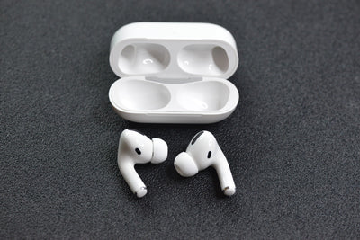 Music to Your Ears: This Is How to Clean a Dirty AirPods Case